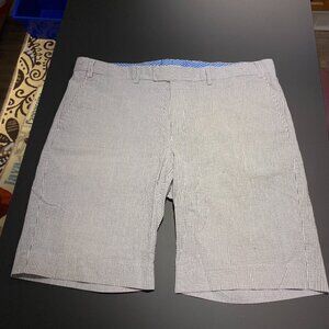 Greg Norman Seersucker Shorts - Size 36